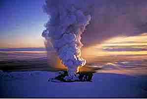 25 Mente soplando erupciones volcánicas atrapadas en la cámara