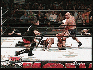 ¡Los 25 GIF más hilarantes de la WWE!  (Los errores suceden incluso a lo mejor de los atletas, podría reírse de ellos)